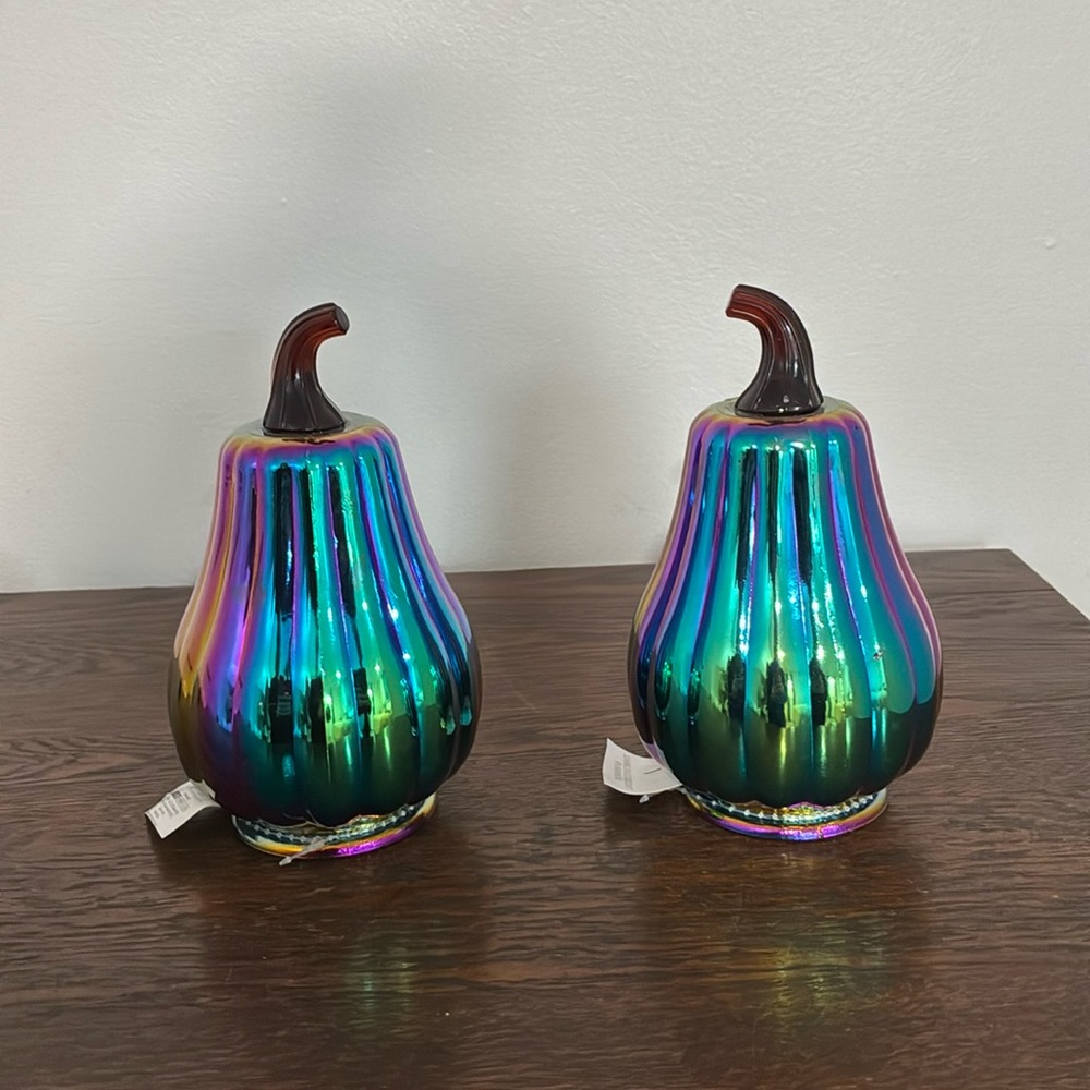 NWT- Set of 2- Gorgeous Iridescent GLASS Pumpkins